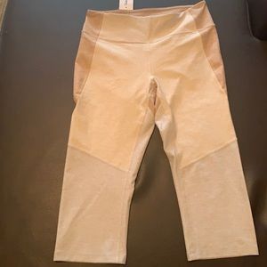 BNWT outdoor voices leggings, M